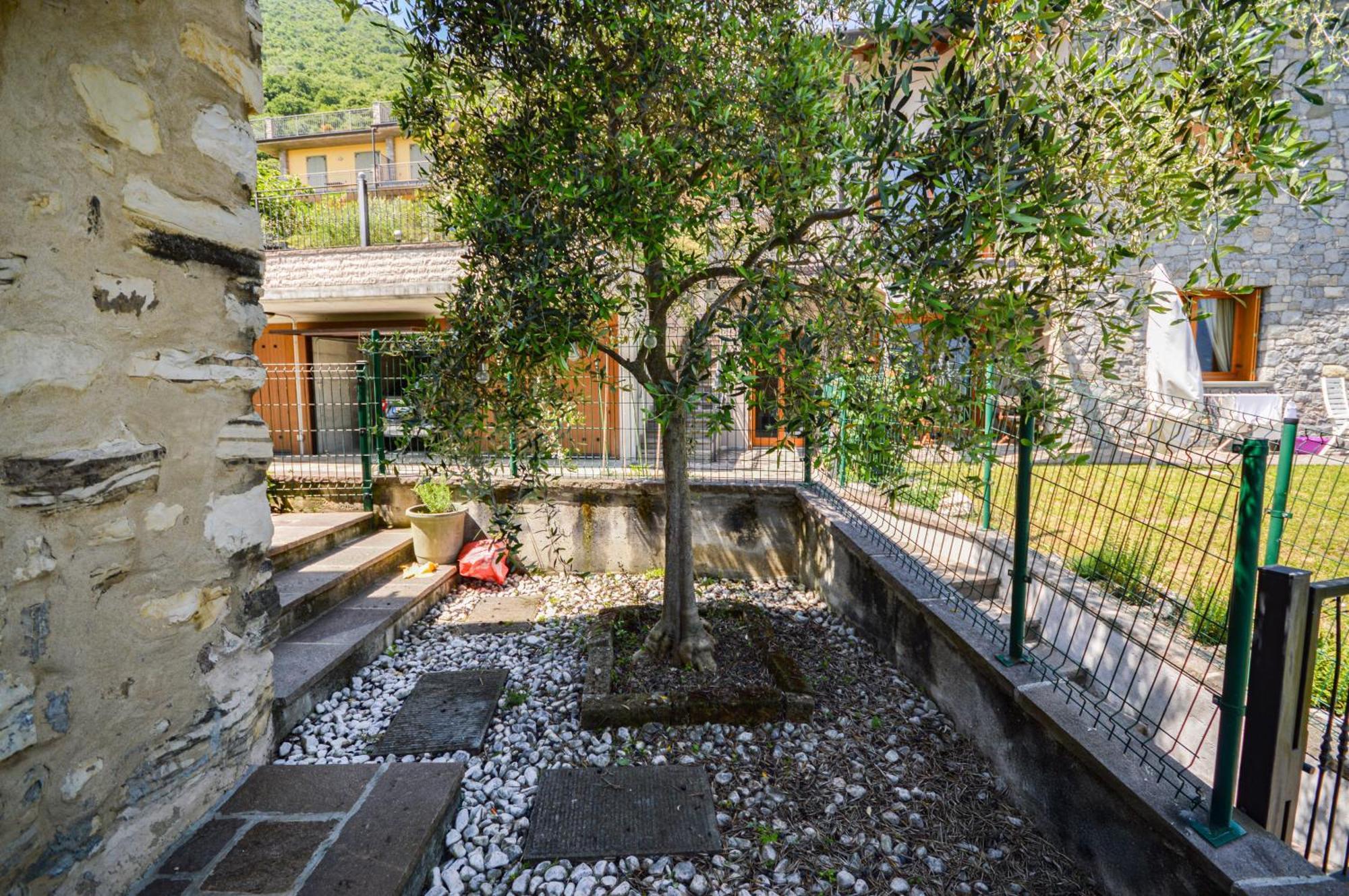 Lago Di Iseo - Lake View House Tavernola Bergamasca Exteriör bild